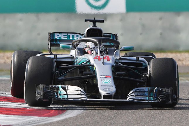 Lewis Hamilton (c) AFP