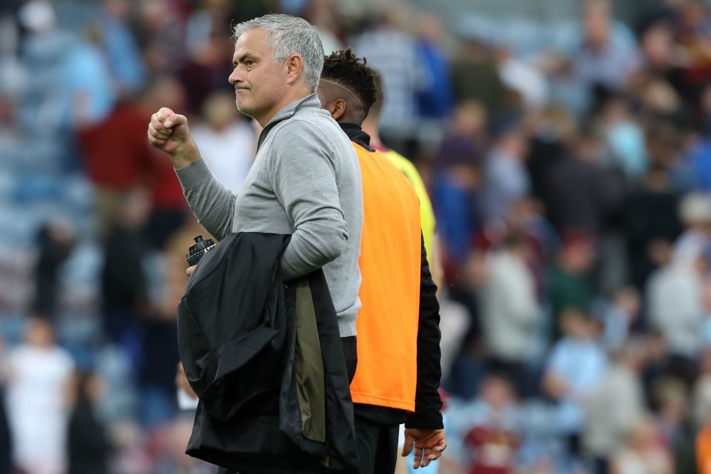 Mourinho Tahu Cara Berpesta di Vicarage Road