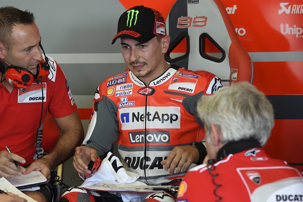 Kaki Masih Bengkak, Lorenzo Coba Turun di MotoGP Thailand