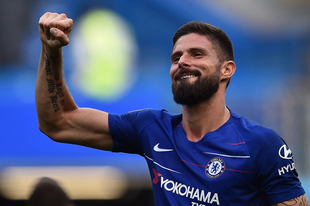 Giroud Paceklik Gol, Maurizio Sarri Tak Ambil Pusing