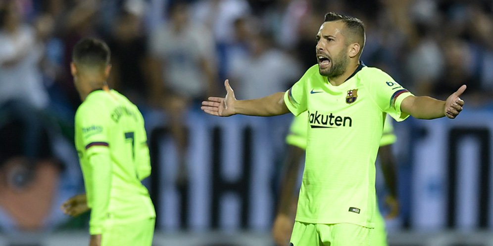 Barcelona Tunda Kontrak Baru untuk Jordi Alba