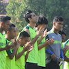 Djadjang Nurdjaman Mencari Formasi Ideal Persebaya