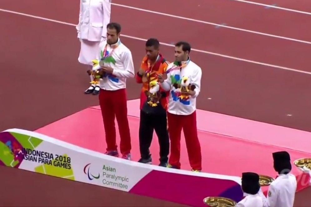 Mengharukan, Momen Pelari Timor Leste Rebut Medali Emas Pertama di Asian Para Games 2018 Mengharukan, Momen Pelari Timor Leste Rebut Medali Emas Pertama di Asian Para Games 2018