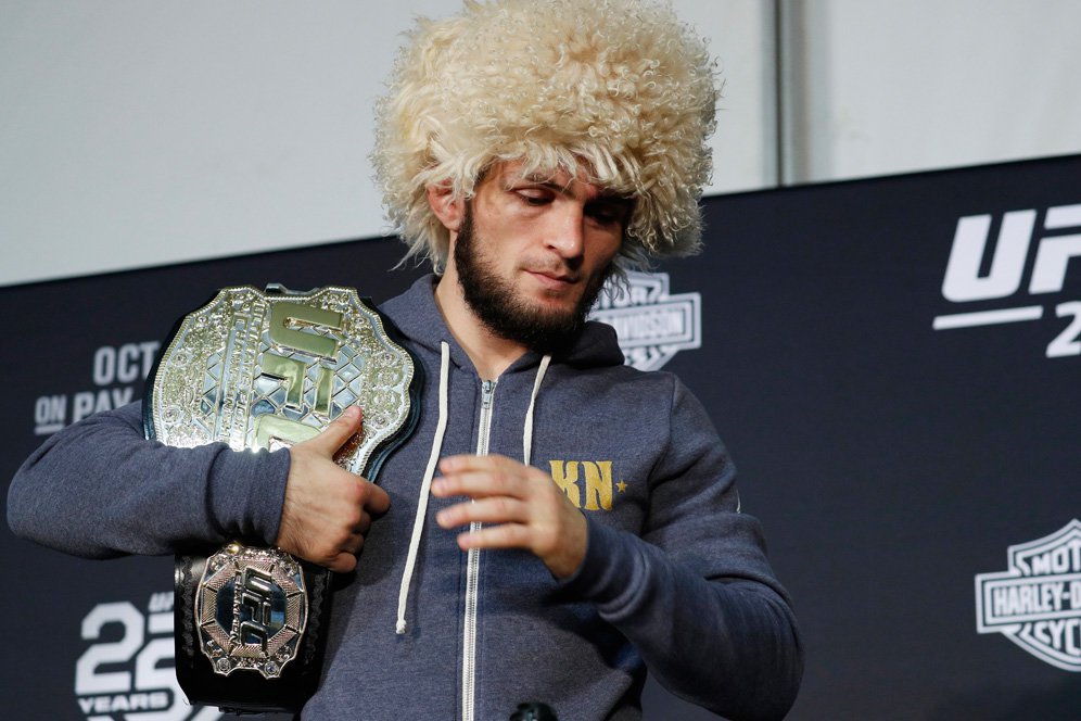 Khabib Nurmagomedov Akan Rayu Cristiano Ronaldo Agar Bertahan di Manchester United