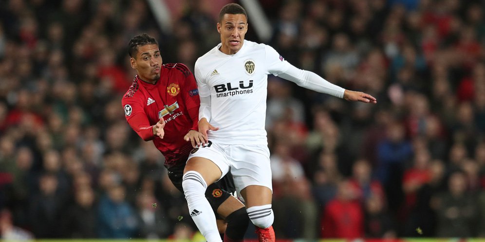 MU Gagal Menang Lagi, Luke Shaw Kecewa Berat