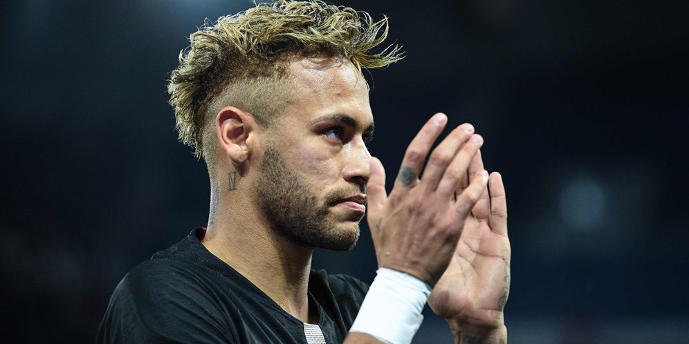 Neymar Sepakati Kontrak di Barcelona