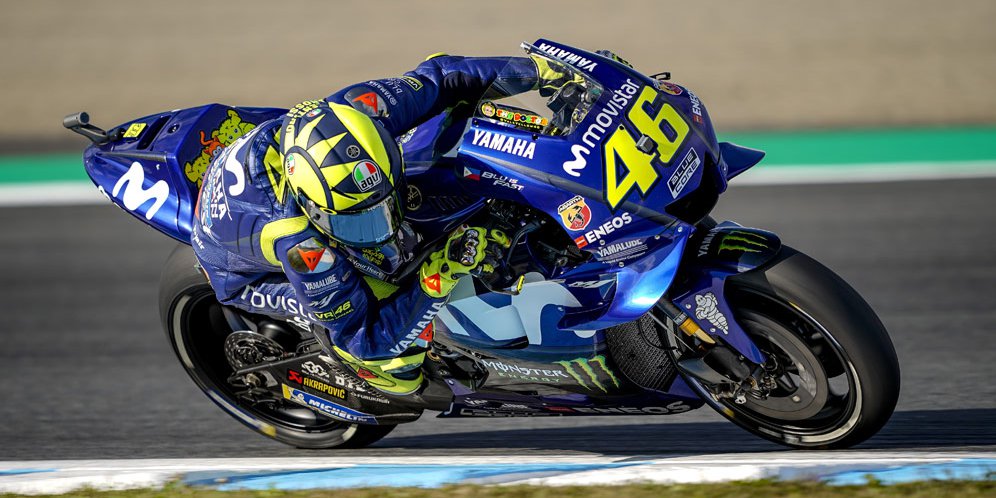 Valentino Rossi Akui Diuntungkan Kecelakaan Iannone-Dovizioso