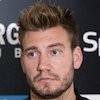 Pengakuan Bendtner: Bintang Juventus Termasuk Buffon dan Pirlo Sering Merokok di Toilet!