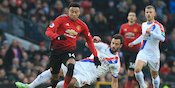 Seperti Beckham, Lingard Juga Pernah Kena Lemparan Sepatu Ferguson Seperti Beckham, Lingard Juga Pernah Kena Lemparan Sepatu Ferguson