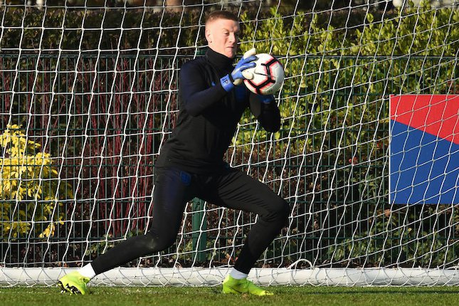 Kiper: Jordan Pickford
