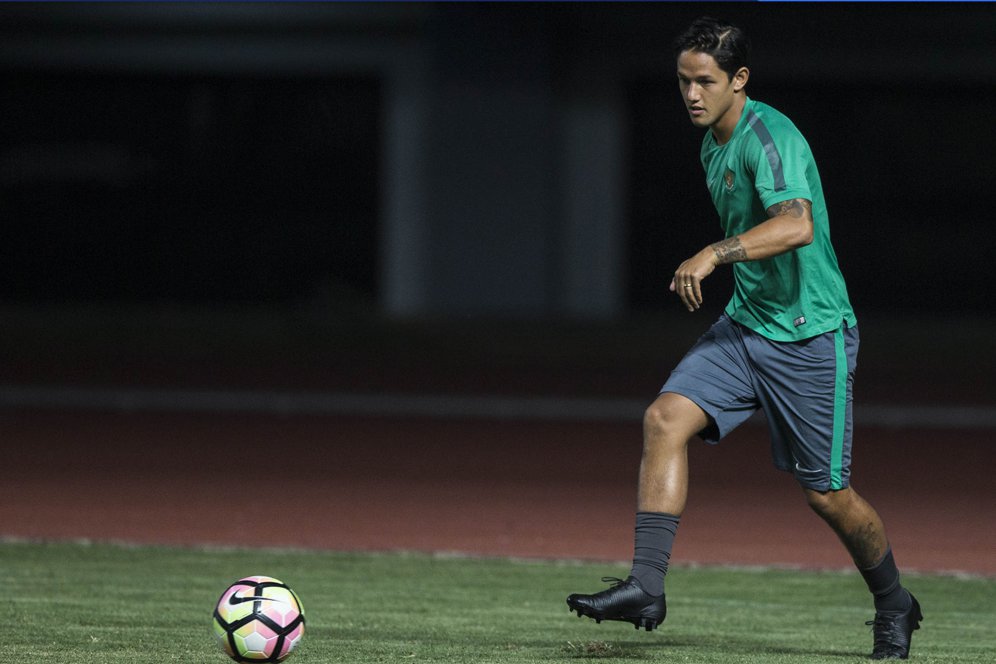 Tinggalkan PSS Sleman, Irfan Bachdim Merapat ke Arema FC?