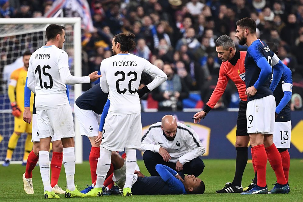Deschamps Prediksi Cedera Mbappe Tidak Parah