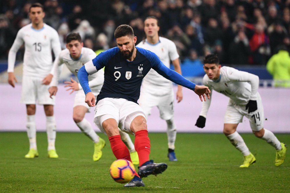 Penalti Giroud Buat Uruguay Kalah Lagi dari Prancis