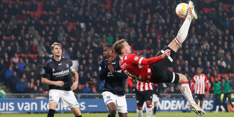 Barcelona Beri Atensi Khusus pada Luuk de Jong