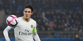 Sepakat Gabung MU, Edinson Cavani Bakal Terima Gaji Lebih Mahal dari Harry Maguire