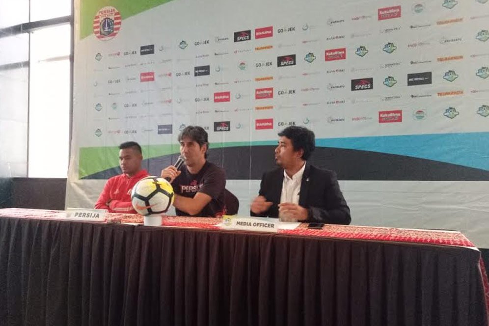 Pelatih Persija Sebut Robert Rene Alberts akan Menangis Besok Pelatih Persija Sebut Robert Rene Alberts akan Menangis Besok