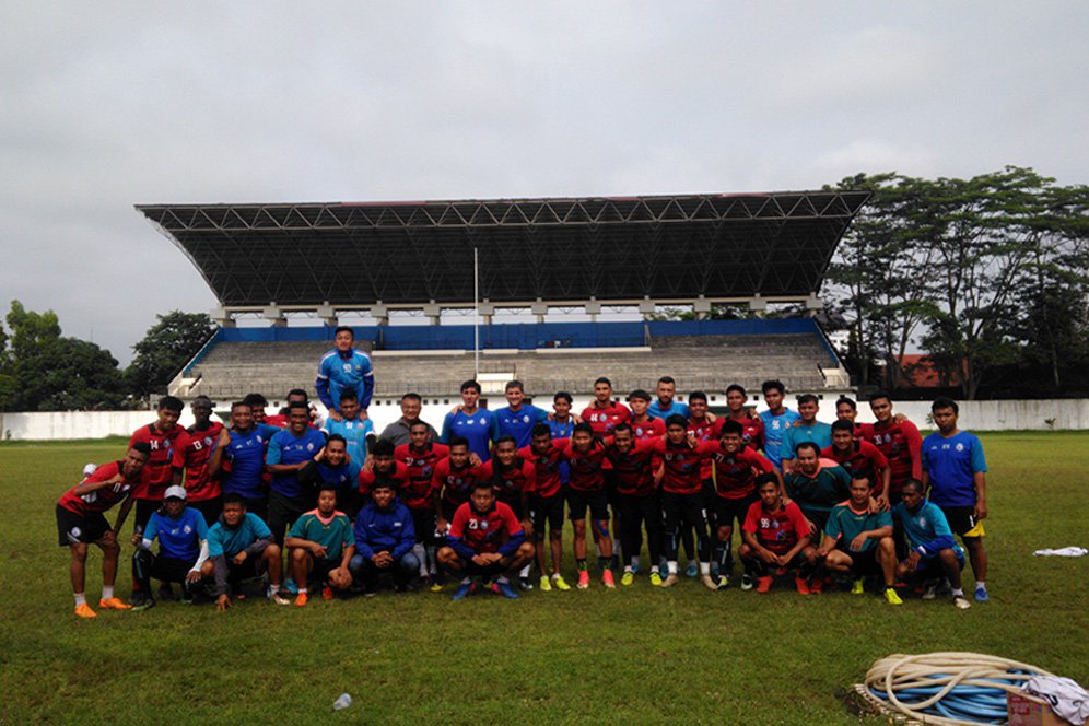 Arema Resmi Lepas Jefri Kurniawan dan Israel Wamiau