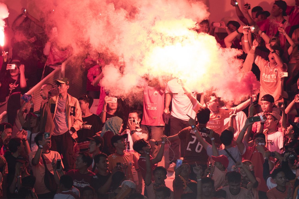 The Jakmania Nyalakan Flare, Komdis PSSI Denda Persija Rp300 Juta