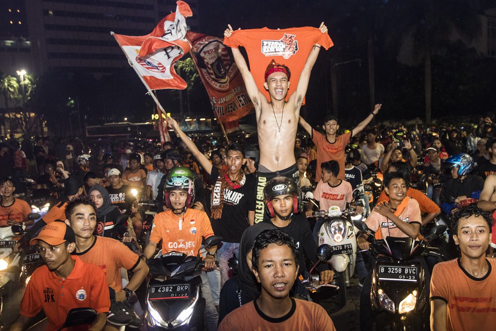 Thomas Doll Puji The Jakmania Away ke Malang: 17 Jam Naik Bus dari Jakarta, Terima Kasih!