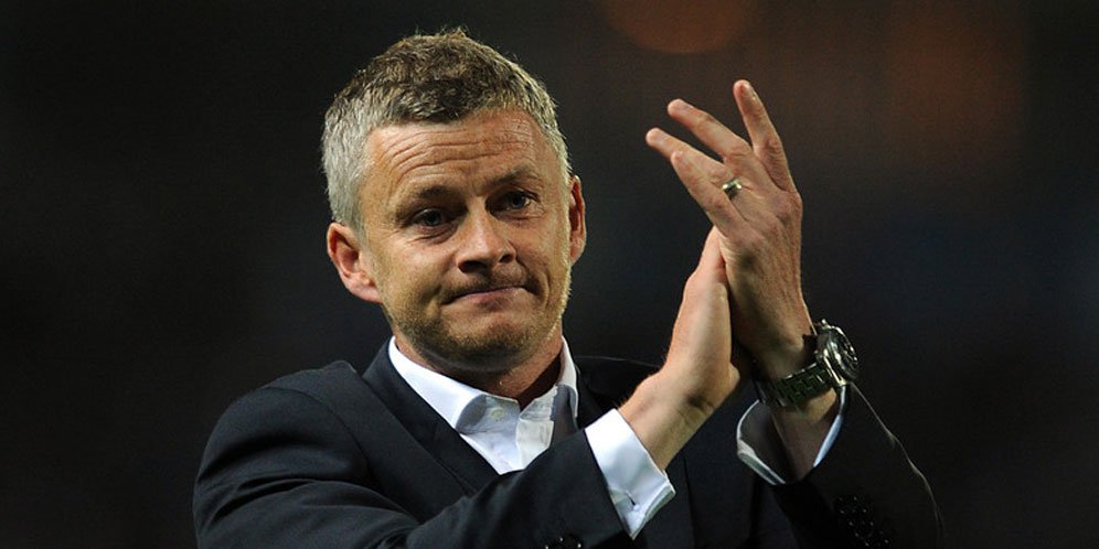 Ole Gunnar Solksjaer Resmi Gantikan Jose Mourinho