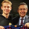 Ini Alasan Ajax Amsterdam Lepas Frenkie De Jong ke Barcelona