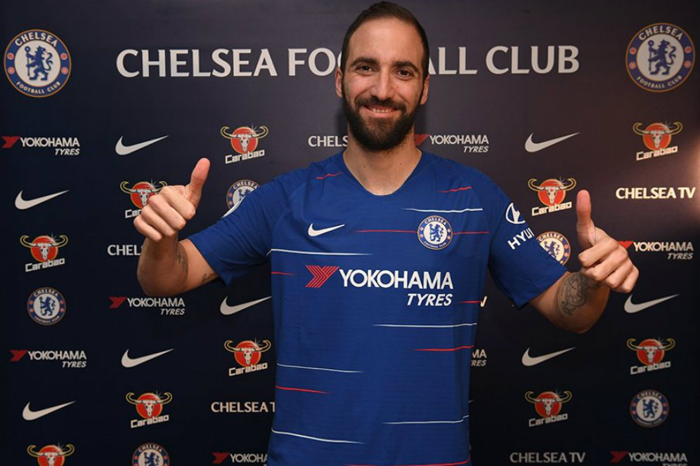 Higuain Senang Bisa Bereuni Kembali Dengan Sarri