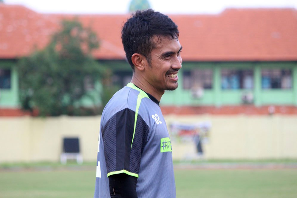 Jualan Ayam Geprek, Eks Kiper Persib dan Persebaya Mungkin Pilih Pensiun Dini