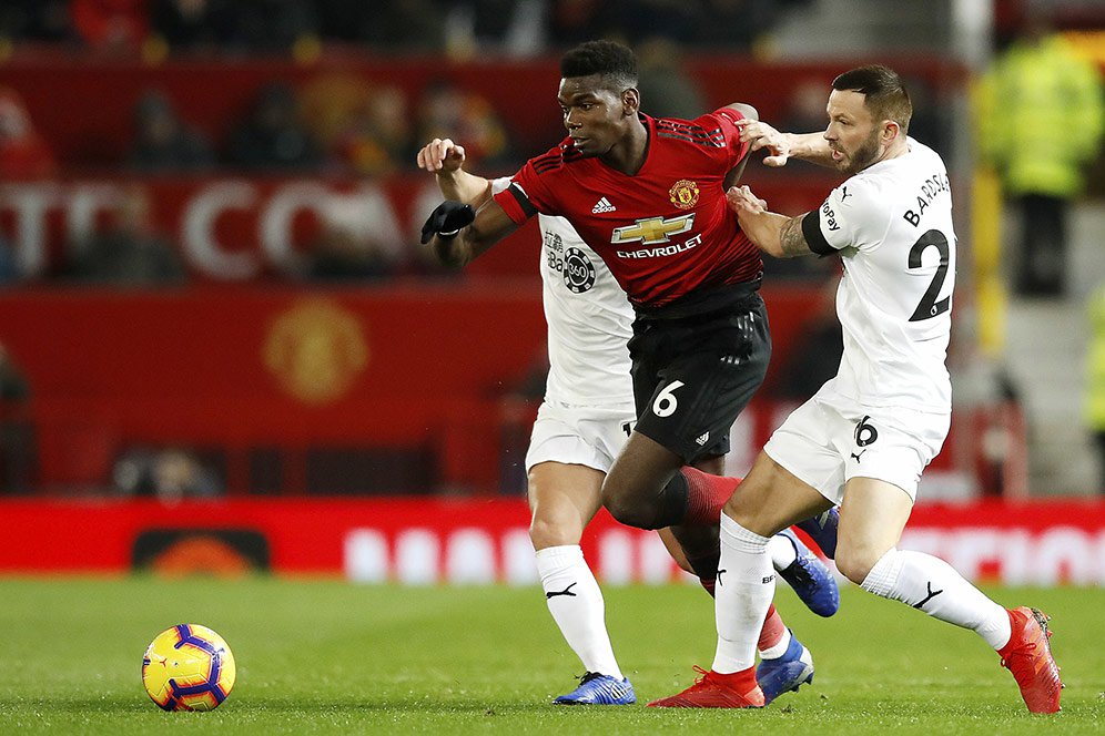 Diimbangi Burnley, Pogba Sebut MU Terlalu Santai