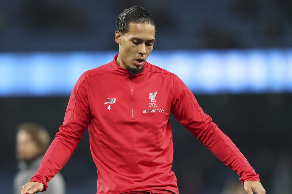 Carragher Yakin Van Dijk Bakal Sabet Penghargaan Pemain Terbaik EPL