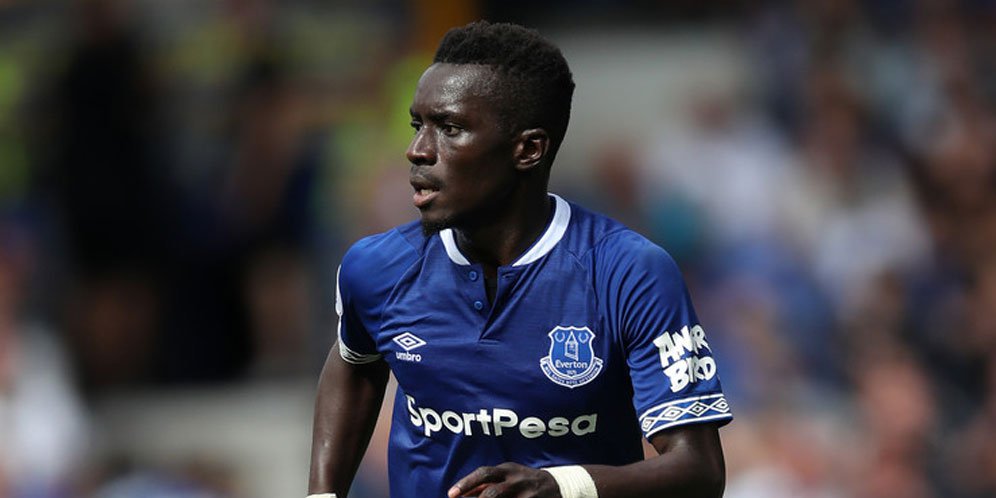 Idrissa Gueye Diincar MU, Begini Respon Bos Everton