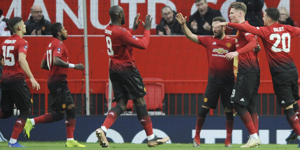 PSG Dinilai Tak Perlu Pedulikan Performa Apik MU