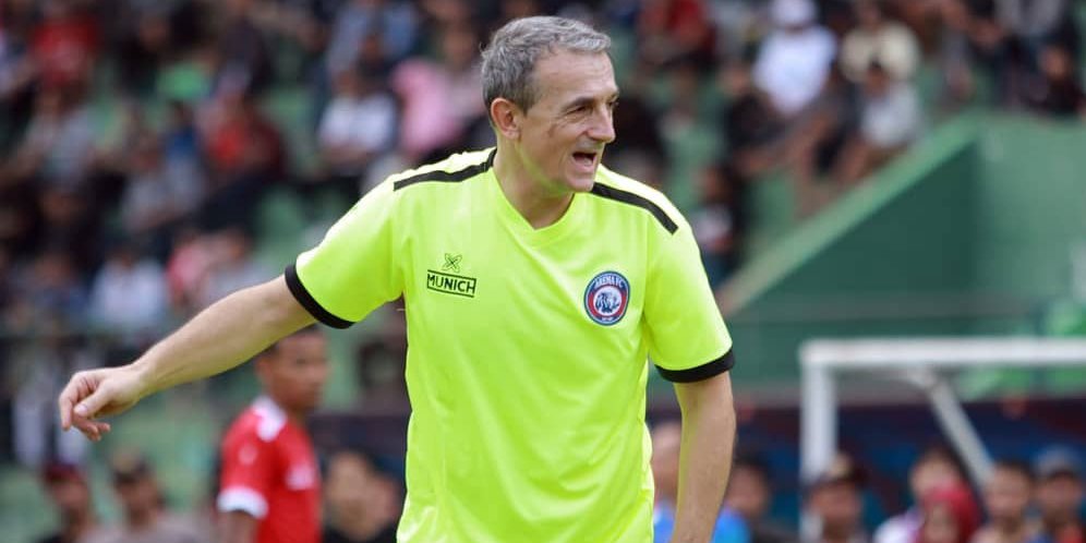 Gagal Kalahkan Persib Bandung, Arema FC Disebut Tak Beruntung