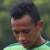 Pemulihan Cedera, Irfan Jaya Masih Absen Latihan