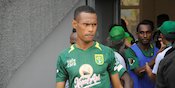 Demam, Kapten Persebaya Tetap Akan Diboyong ke Bali Demam, Kapten Persebaya Tetap Akan Diboyong ke Bali