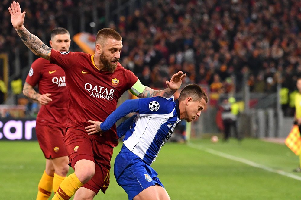 De Rossi: Peluang Lolos Roma 51-49 De Rossi: Peluang Lolos Roma 51-49