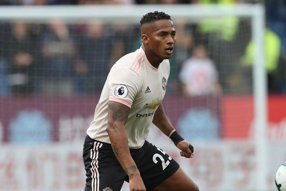 Solskjaer Indikasikan Antonio Valencia Tinggalkan MU di Akhir Musim