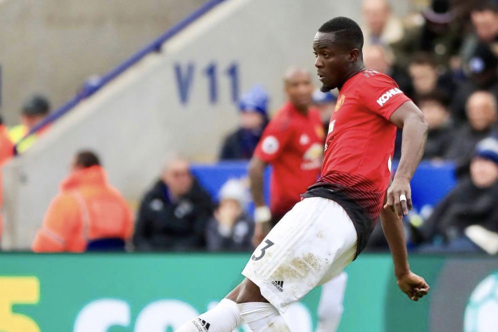 Sikut Arsenal, Tottenham Juga Buru Eric Bailly