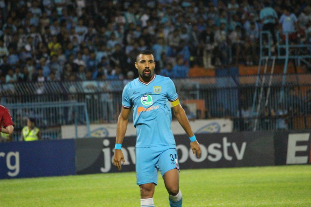 Bek Asing Persela Sedih Karena Gagal Mengeksekusi Penalti