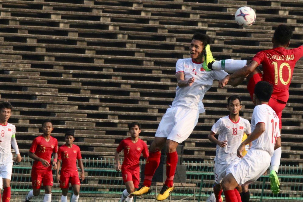 Ditumbangkan Timnas Indonesia U-22, Pelatih Vietnam Keluhkan Wasit