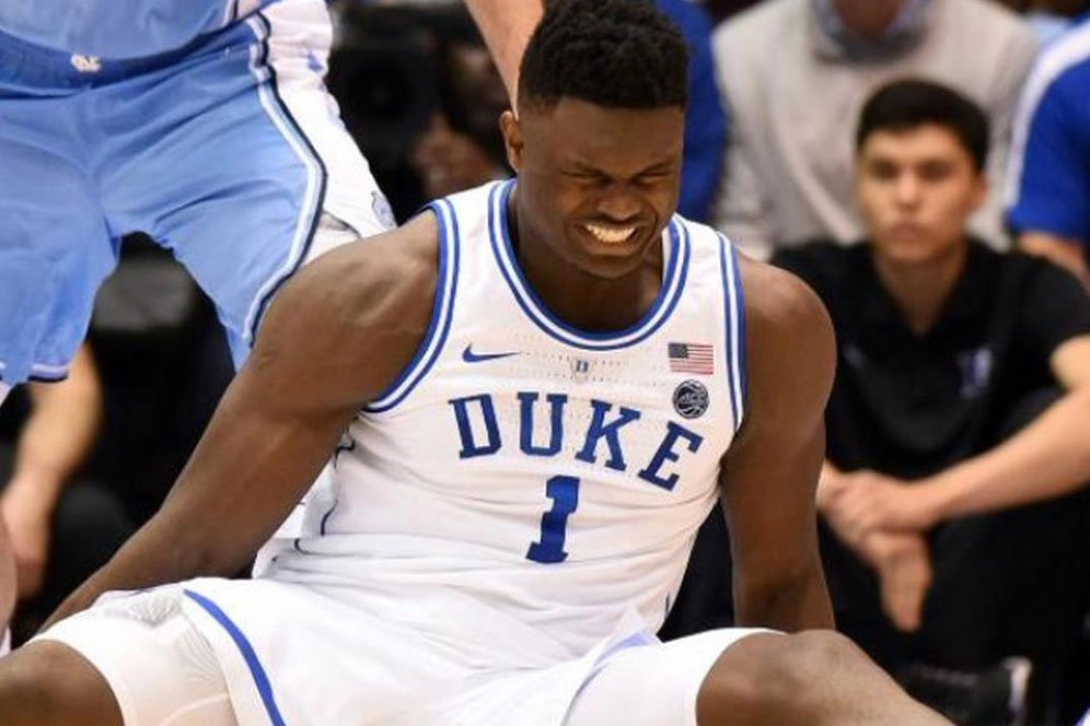 Nike Rugi Puluhan Triliun Usai Sepatu Jebol di Lapangan Basket