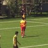 Sportif! Merasa Tak Layak Dapat Penalti, Kapten Galatasaray U-14 Ini Gagalkan Eksekusinya Sendiri