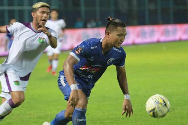 Striker Arema, Ahmad Nur Hardianto, saat beraksi melawan Persita Tangerang. (c) Arema FC Official Instagram