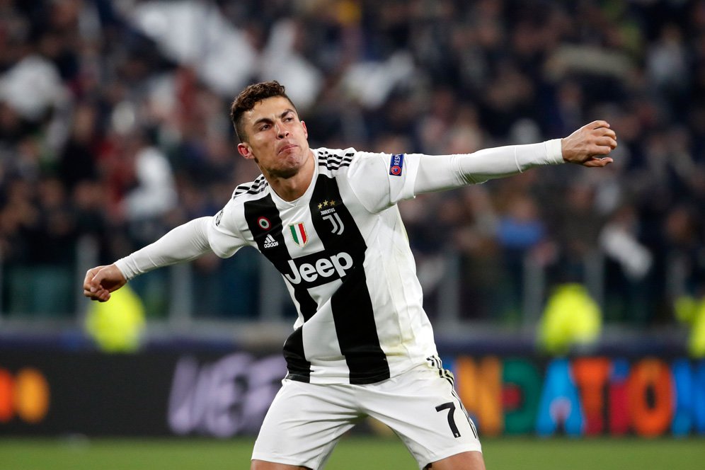 Ronaldo Raja Knockout Liga Champions, Messi Ketinggalan Jauh