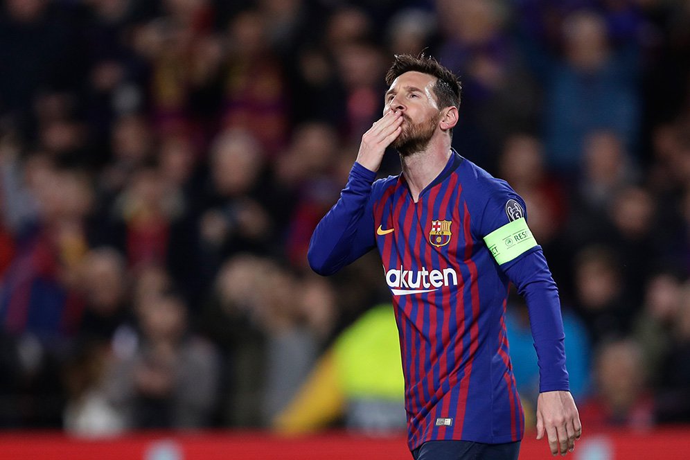 Kelas! Lionel Messi Punya iPhone Berbalut Emas 24 Karat