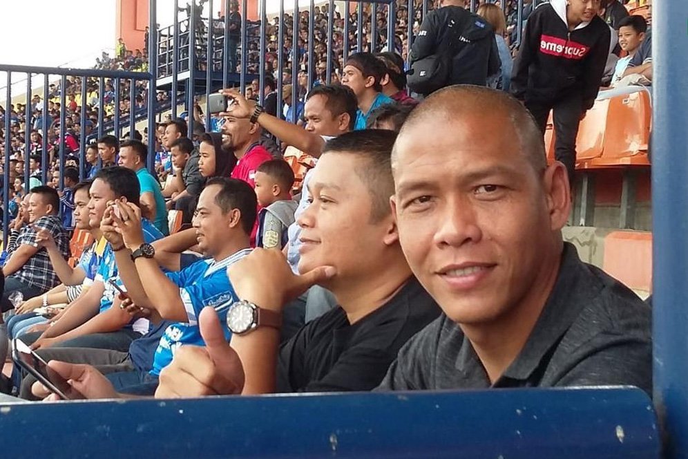 Kembali ke Markas Persib, Nova Arianto Kagum dengan Kreativitas Bobotoh