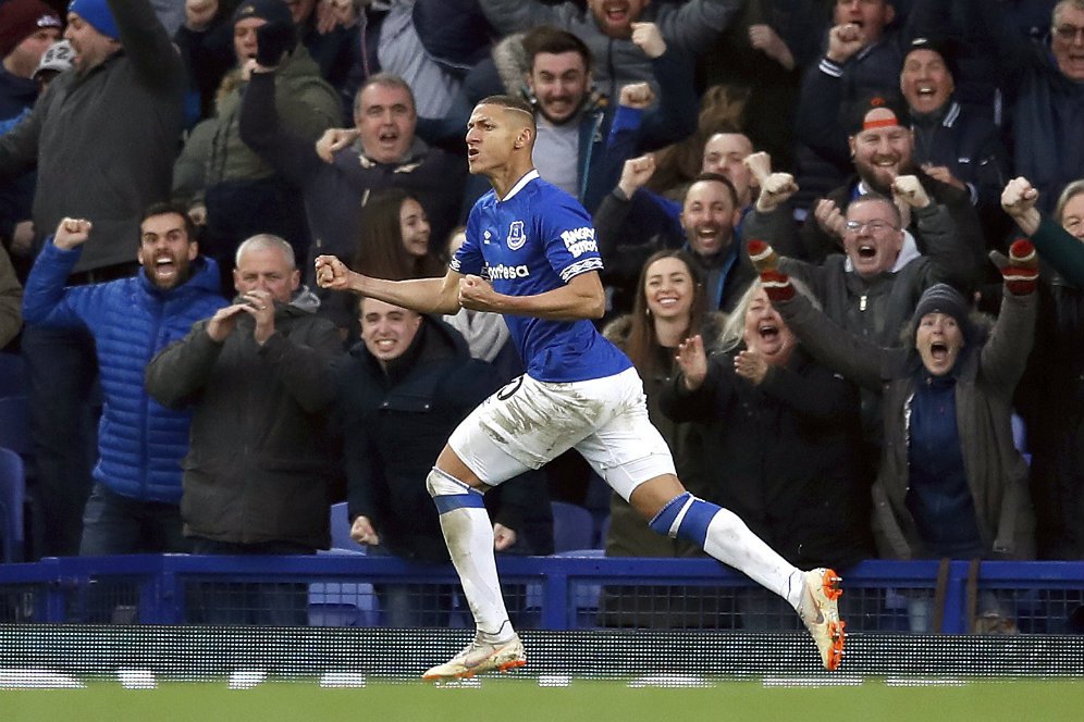 Everton vs Liverpool, Richarlison Klaim Ada Tiga Bek Tengah yang Lebih Baik dari Van Dijk