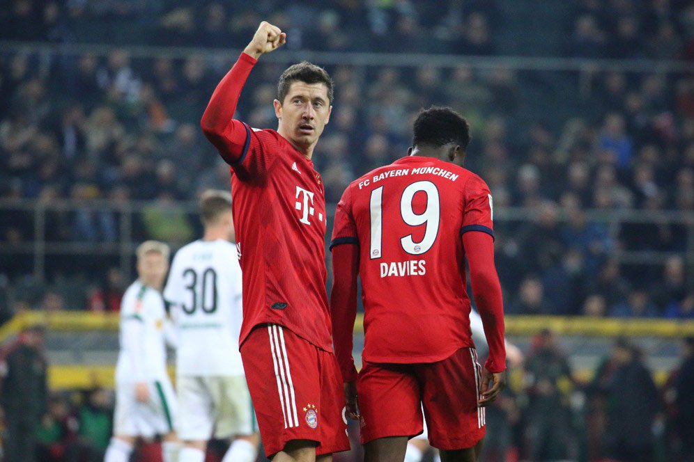 Lewandowski Bikin Rekor Gol, Bayern Kalahkan Gladbach