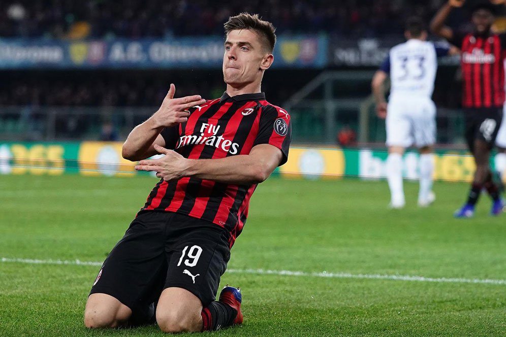 Krzysztof Piatek dan Kutukan Nomor 9 di AC Milan