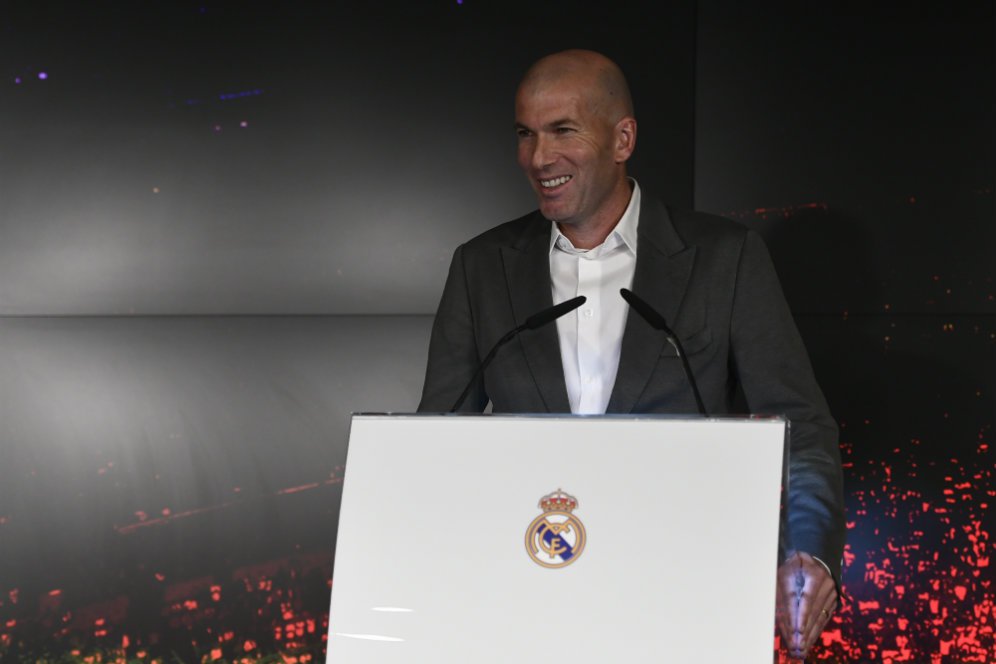 Eks Kapten Barca Ragu Zidane Bakal Ulang Sukses di Madrid