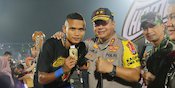 Usai Antarkan Arema Juara, Prajurit Brimob ini Jalankan Tugas Negara